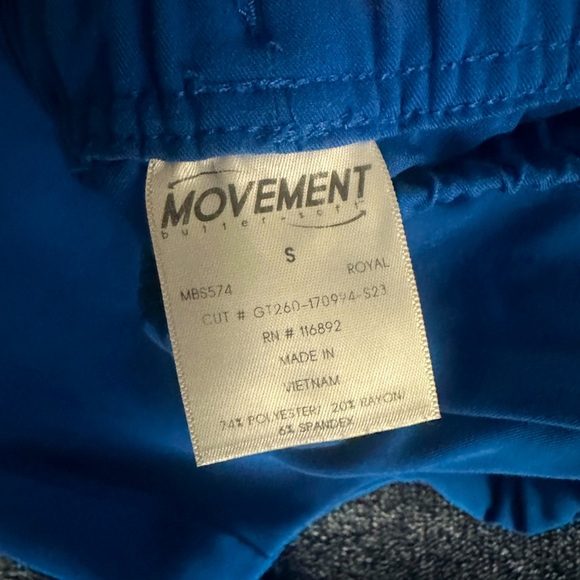 Movement by butter soft scrubs red and blue pair - Picture 2 of 3